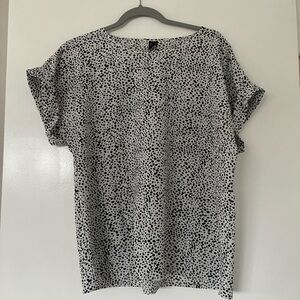 Monochrome Dotted Women's Short Sleeve Top